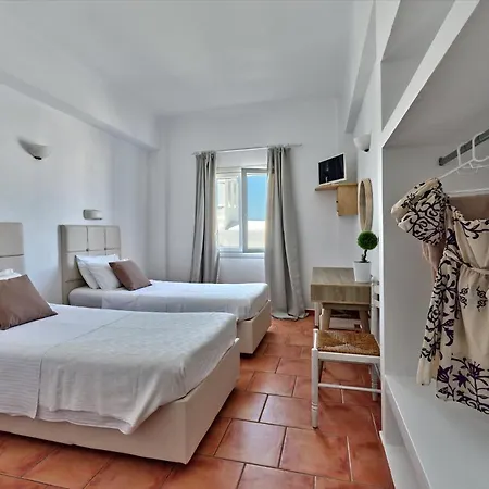 Guest house Galini Naousa (Paros)