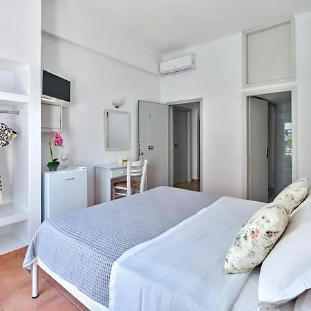 Galini Guest house Naousa (Paros)